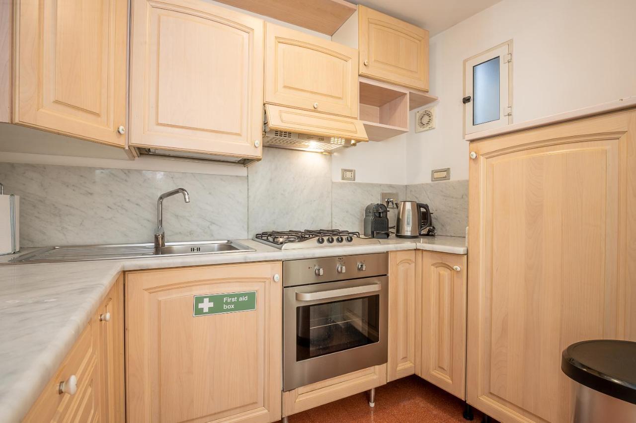 רומא Ninetyone Via Sistina Apartment Spanish Steps מראה חיצוני תמונה